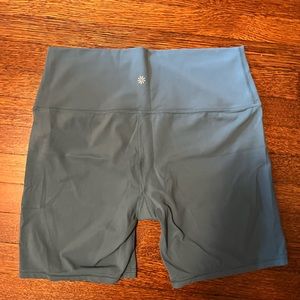 ✨Athleta 1x Biker Shorts✨